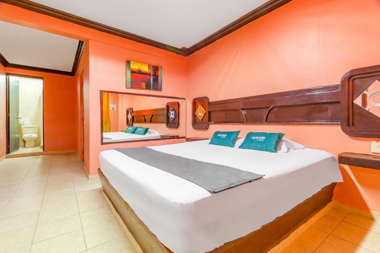 Ayenda Paleis Hotel Santa Cruz Tecamac Bagian luar foto